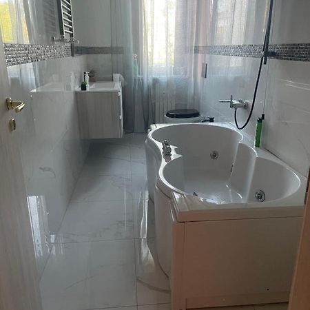 Appartamento Mire&Geo Voghera Luaran gambar