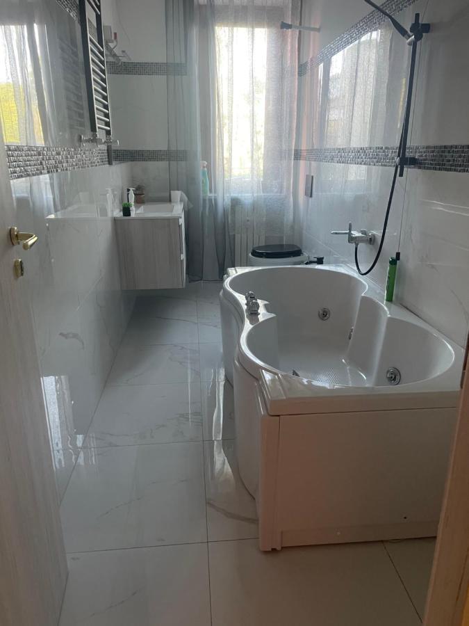 Appartamento Mire&Geo Voghera Luaran gambar